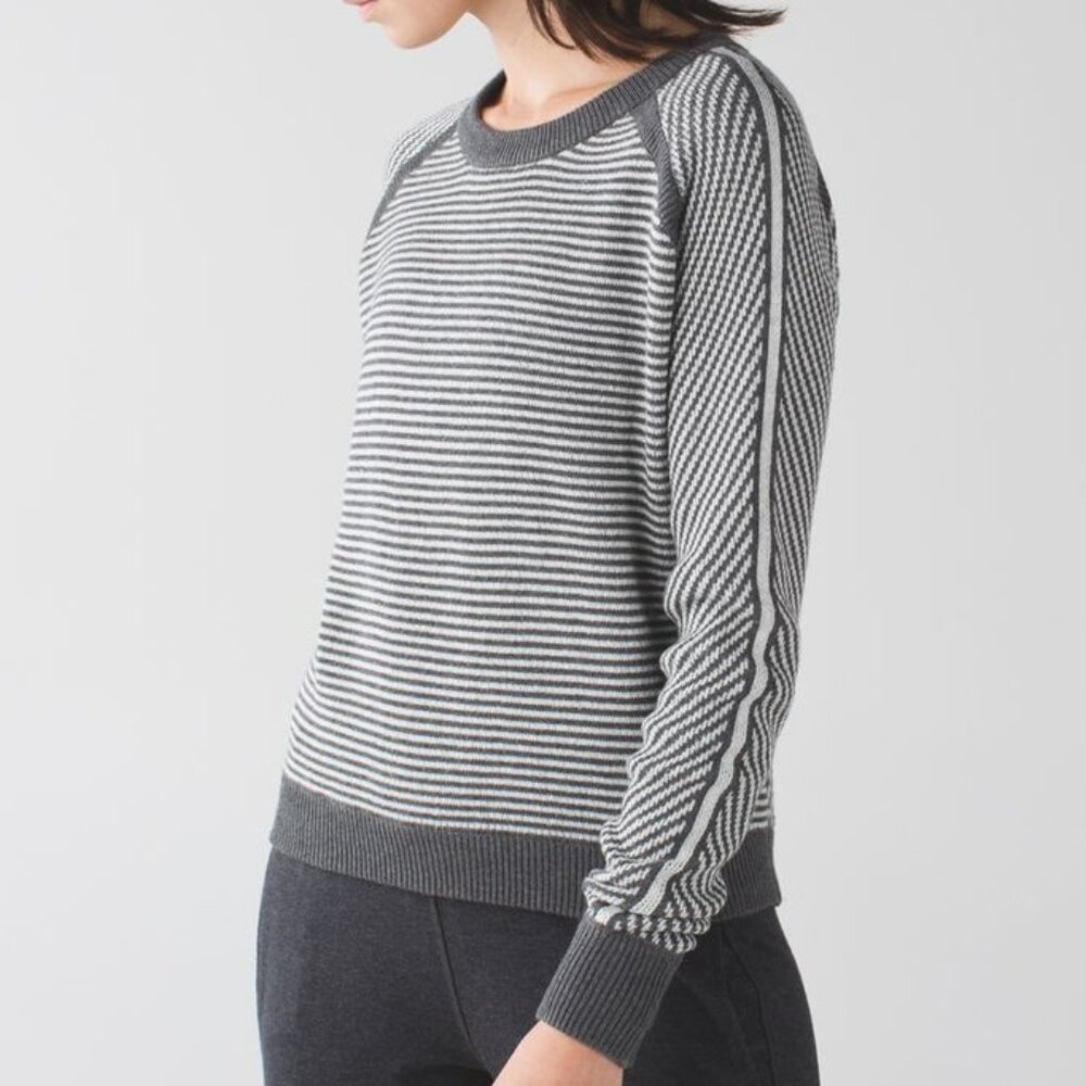 Lululemon Devi Crew Knit Sweater Heathered Gray Cozy Loungewear Winter Cabincore